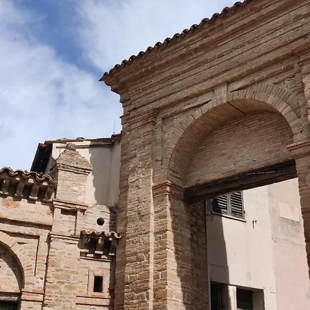 Celeste Erard 玛奥拉蒂斯蓬蒂​​尼